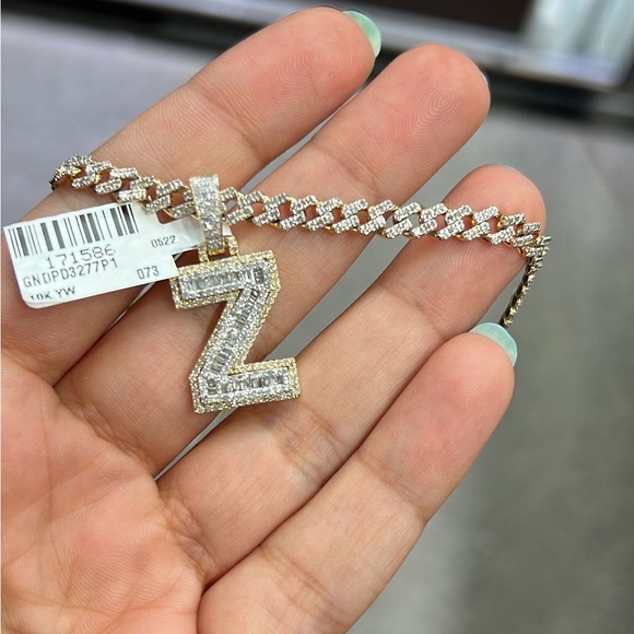 10k solid gold custom Initial pendant, free appraisal, real gold real diamonds - Picture 5 of 5